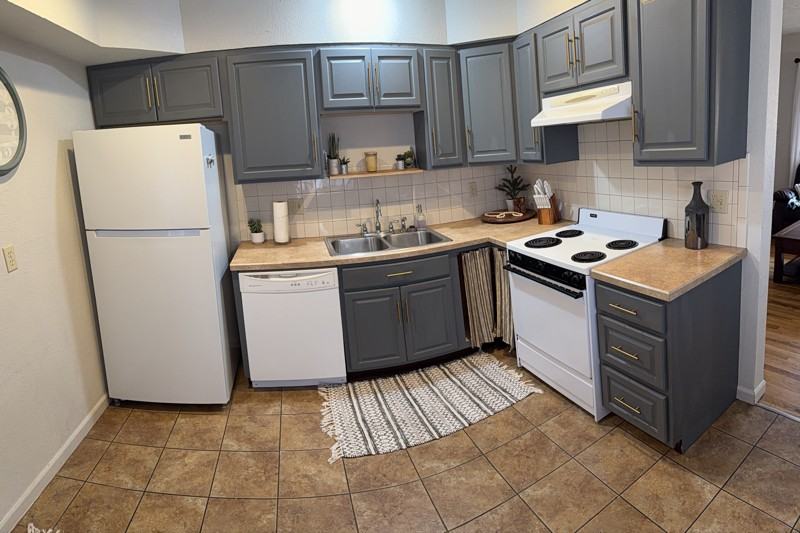 1827 North Lacey Street - Photo 2 of 10