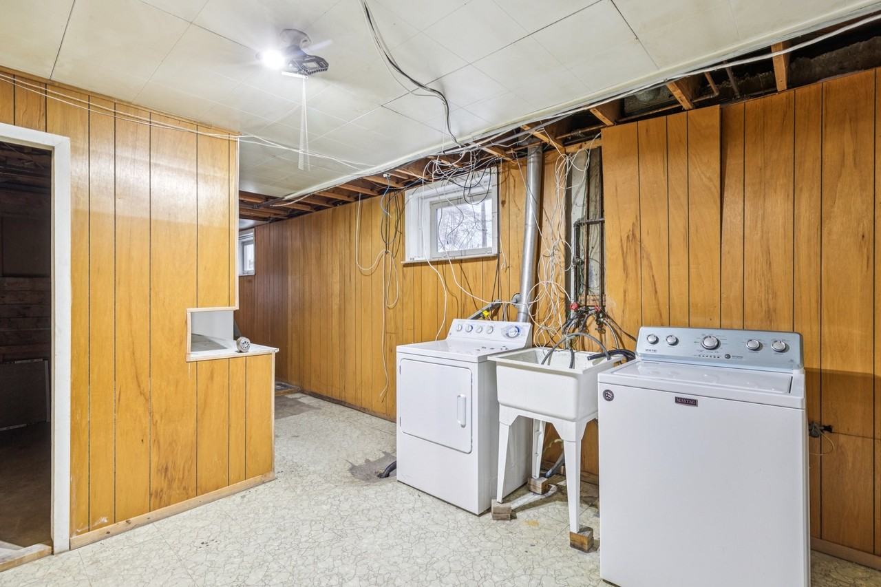 House 9707 64 Ave - Photo 4 of 19