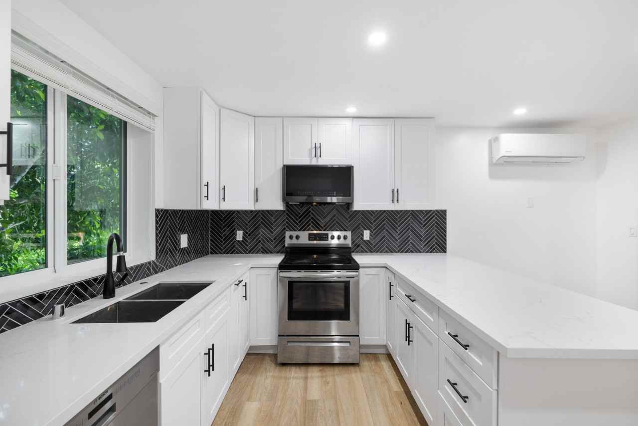 17000 Burbank Blvd #301