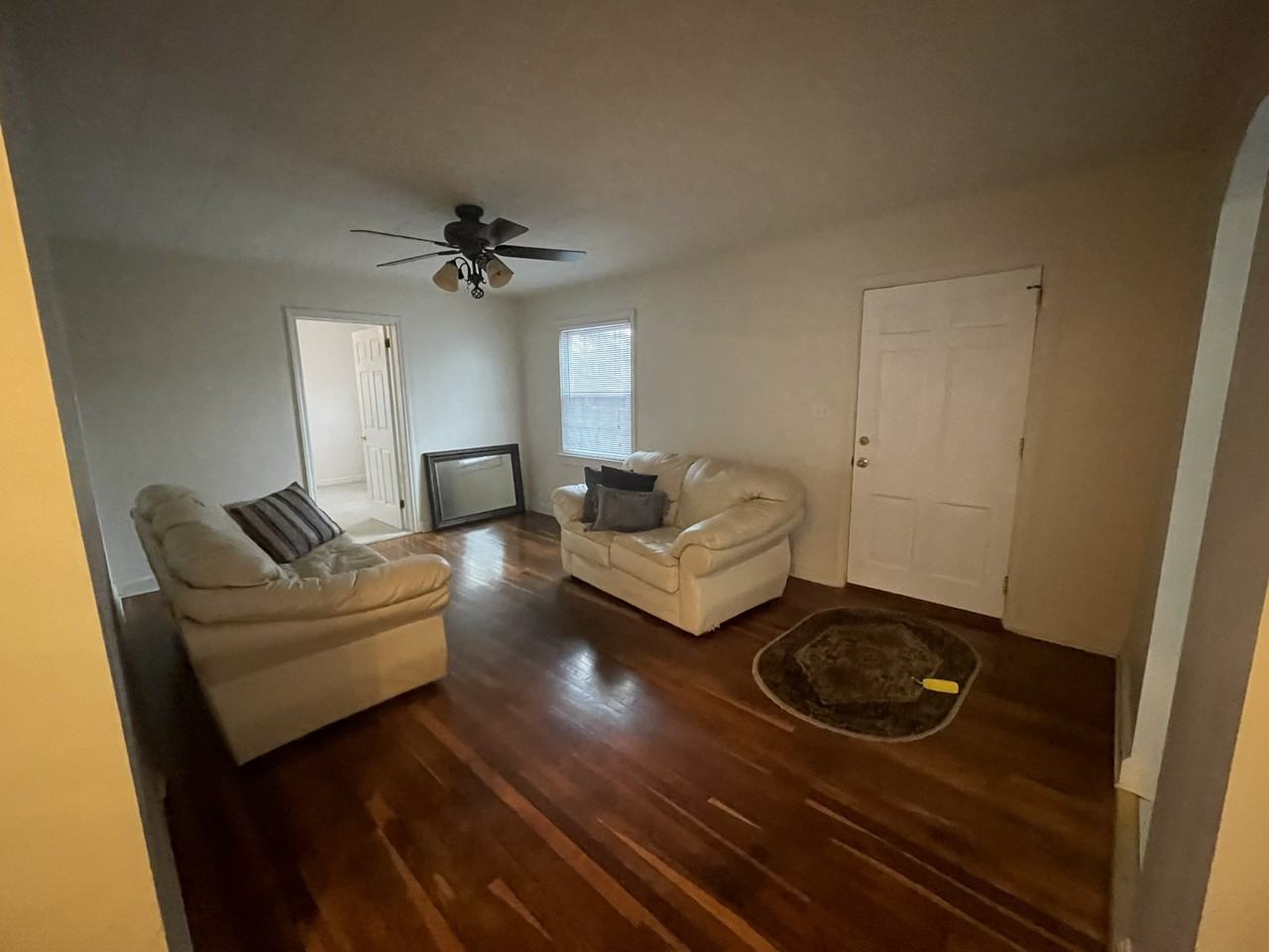 2727 Stratford Dr #NA - Photo 3 of 17