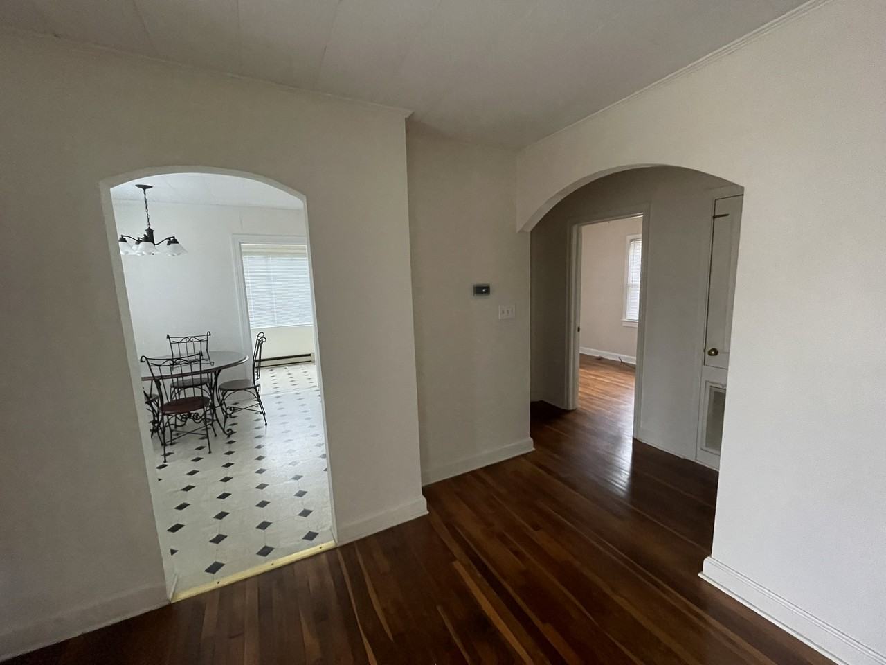 2727 Stratford Dr #NA - Photo 4 of 17