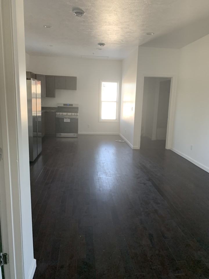 1415 Peck Street #4 - Photo 2 of 9