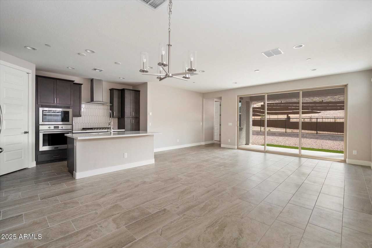 32017 North 117th Avenue - Photo 6 of 39