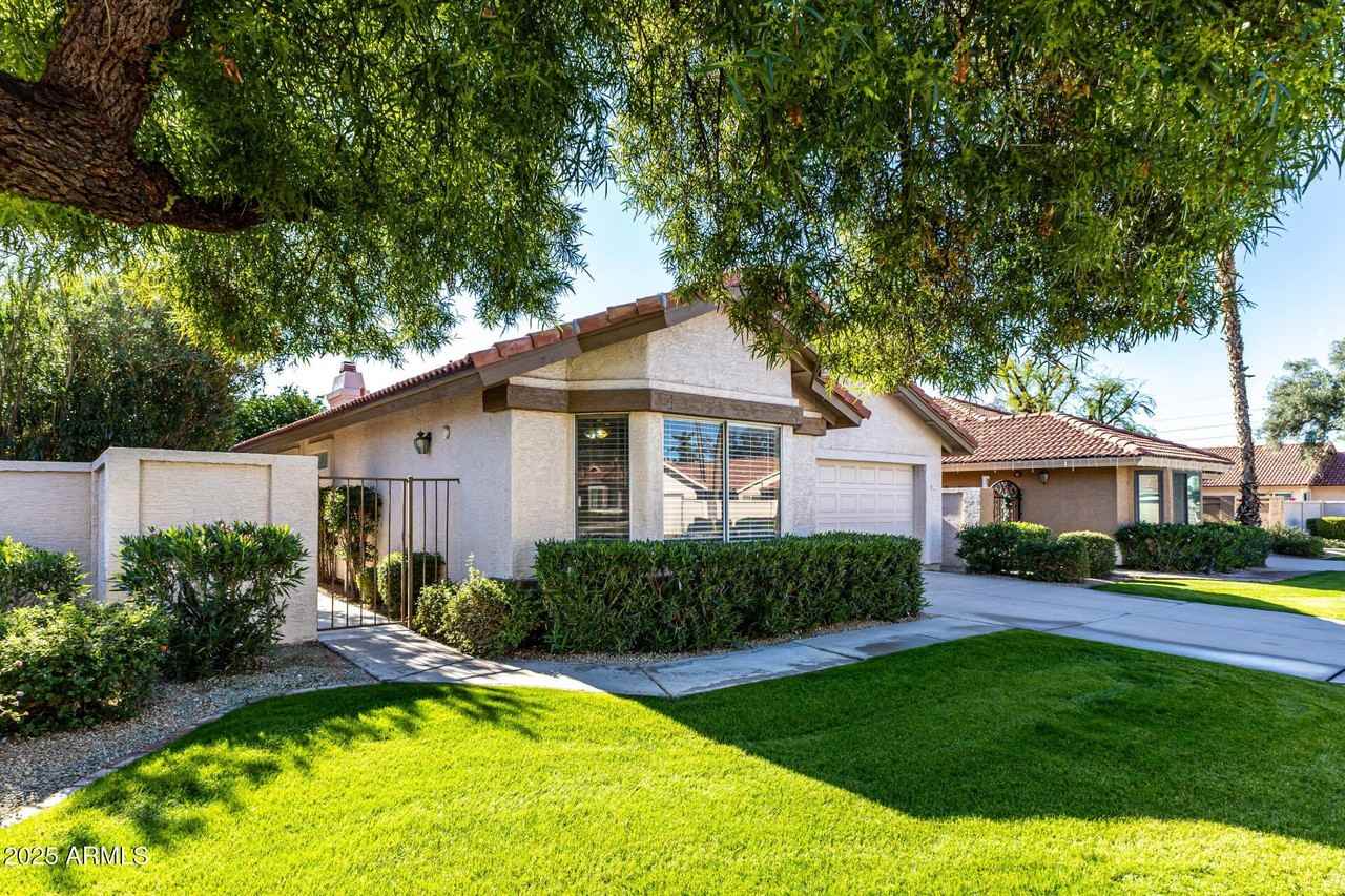 8829 East Riviera Drive - Photo 2 of 26