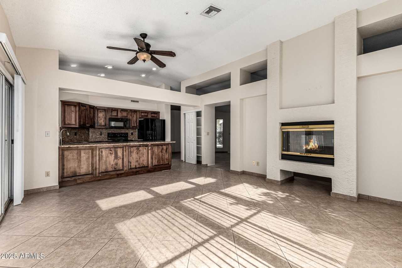 8829 East Riviera Drive - Photo 6 of 26