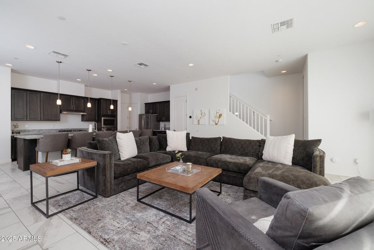 7349 East Vista Bonita Drive - Photo 4 of 35