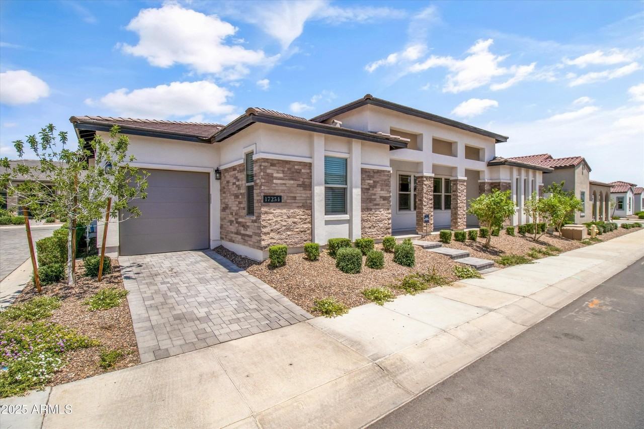 17254 Vacaville Street - Photo 3 of 42