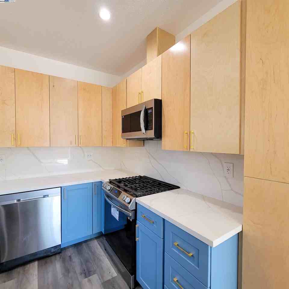 110 South 37th Street #A - Photo 7 of 18