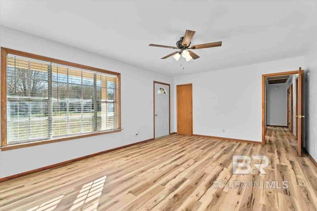 101 Stover Drive - Photo 3 of 20