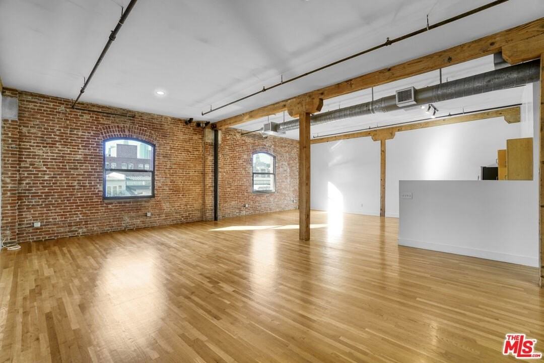 215 South Santa Fe Avenue #17 - Photo 5 of 17