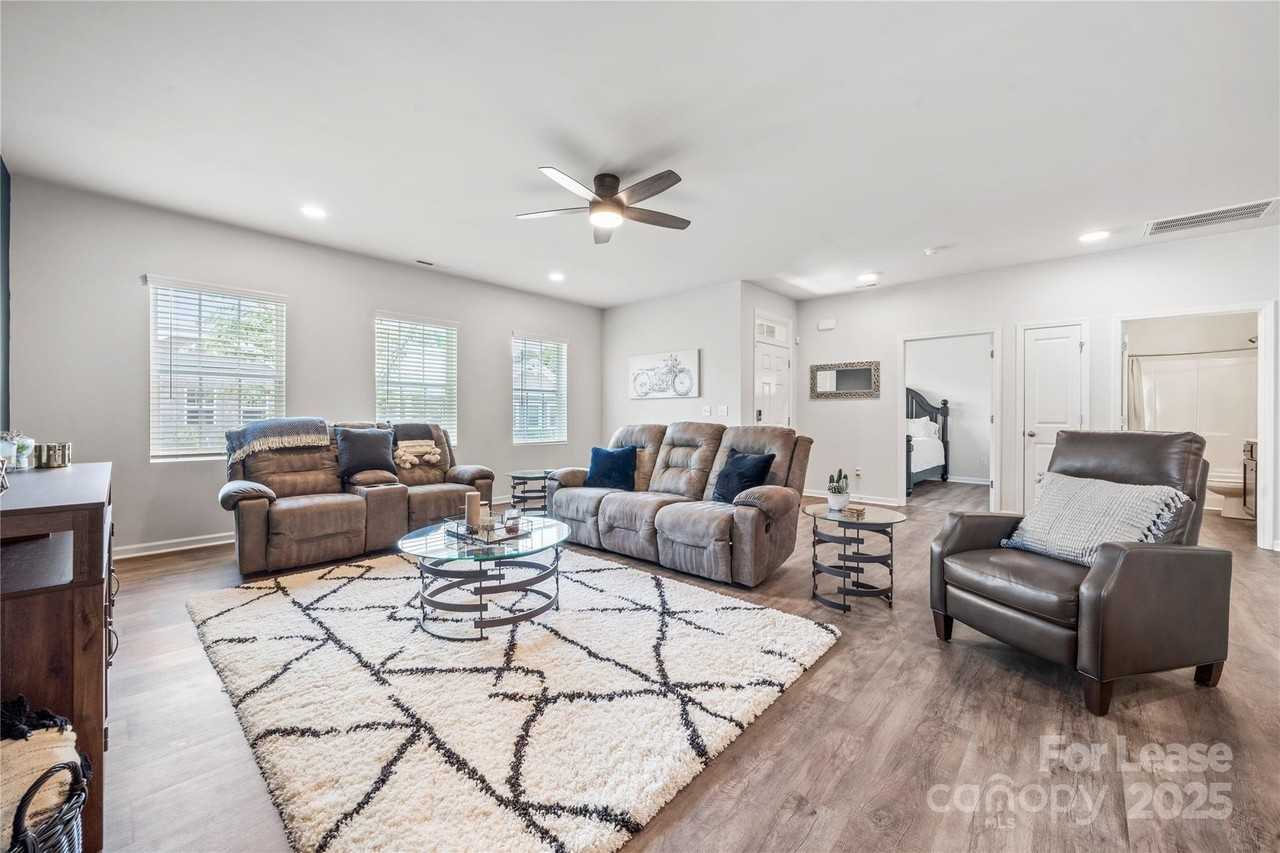 8513 Gold Rush Court - Photo 3 of 25