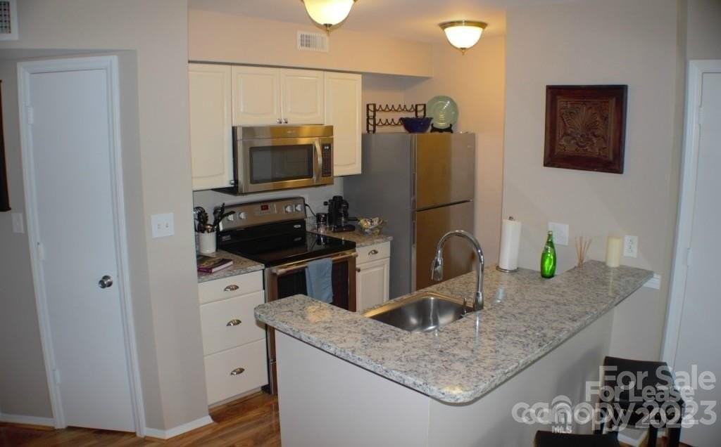 218 Northwest Drive - Photo 7 of 14