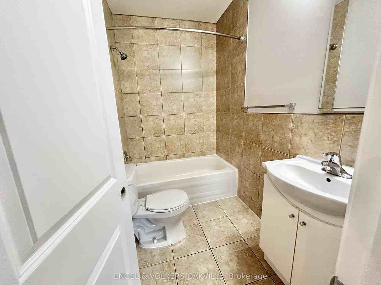 15 Thirty Third Street - Photo 7 of 8