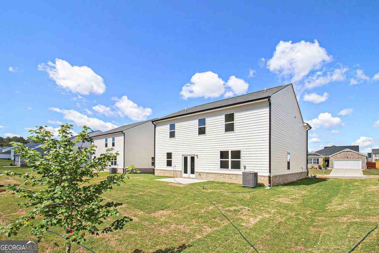 568 Whitman Ln - Photo 5 of 34