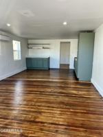 featured image of 716 North Glenwood Street