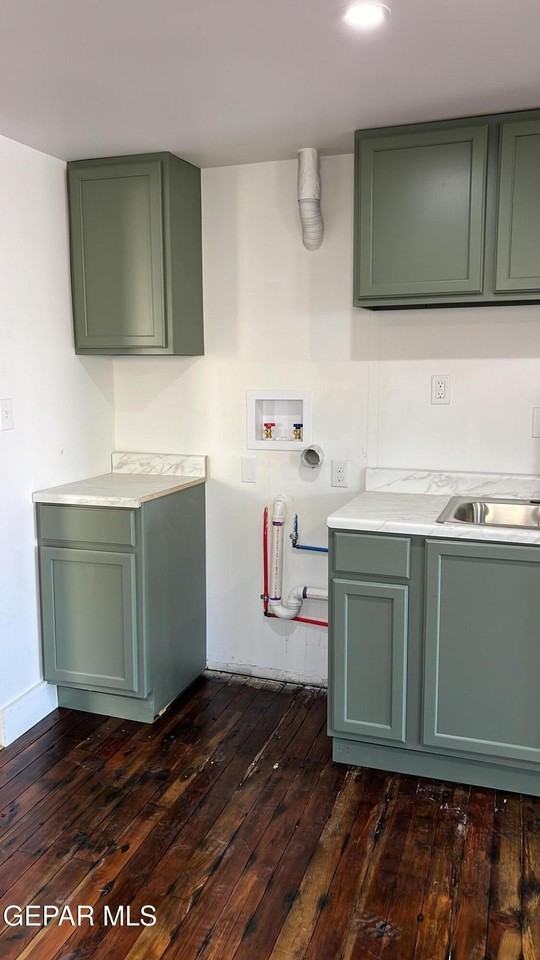 716 North Glenwood Street - Photo 3 of 16