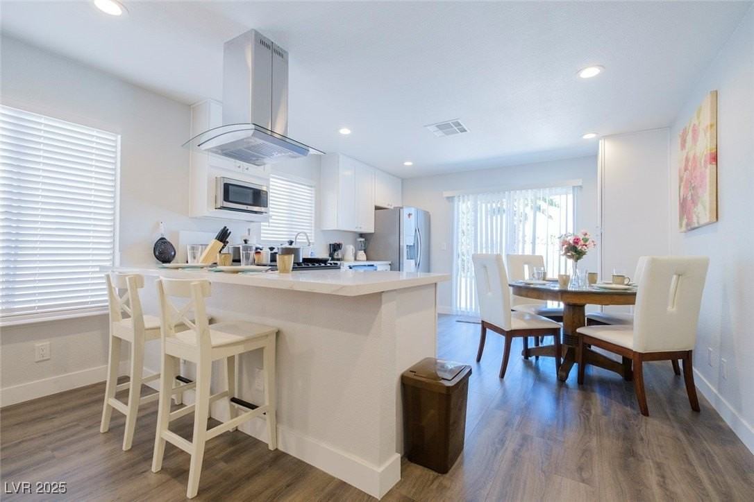 1725 Duarte Drive - Photo 5 of 33