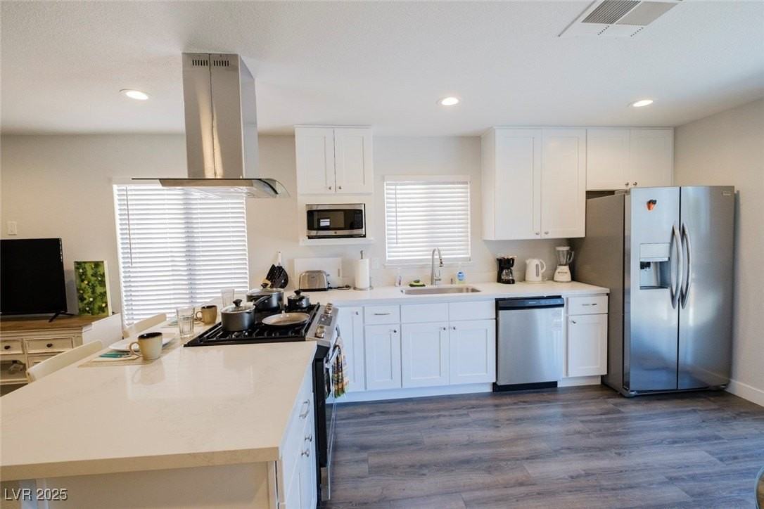 1725 Duarte Drive - Photo 6 of 33