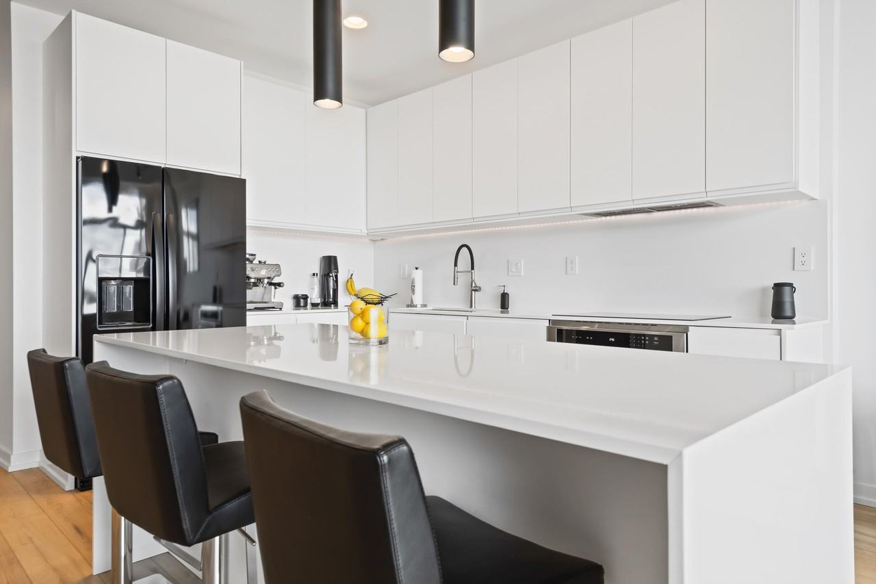 350 North Main Street #716 - Photo 3 of 35