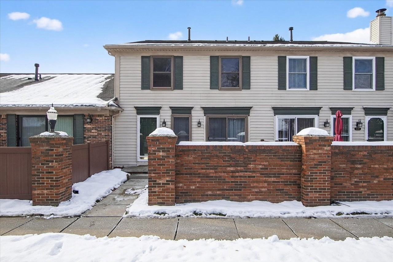 41070 Southwind Drive #92 - Photo 2 of 32