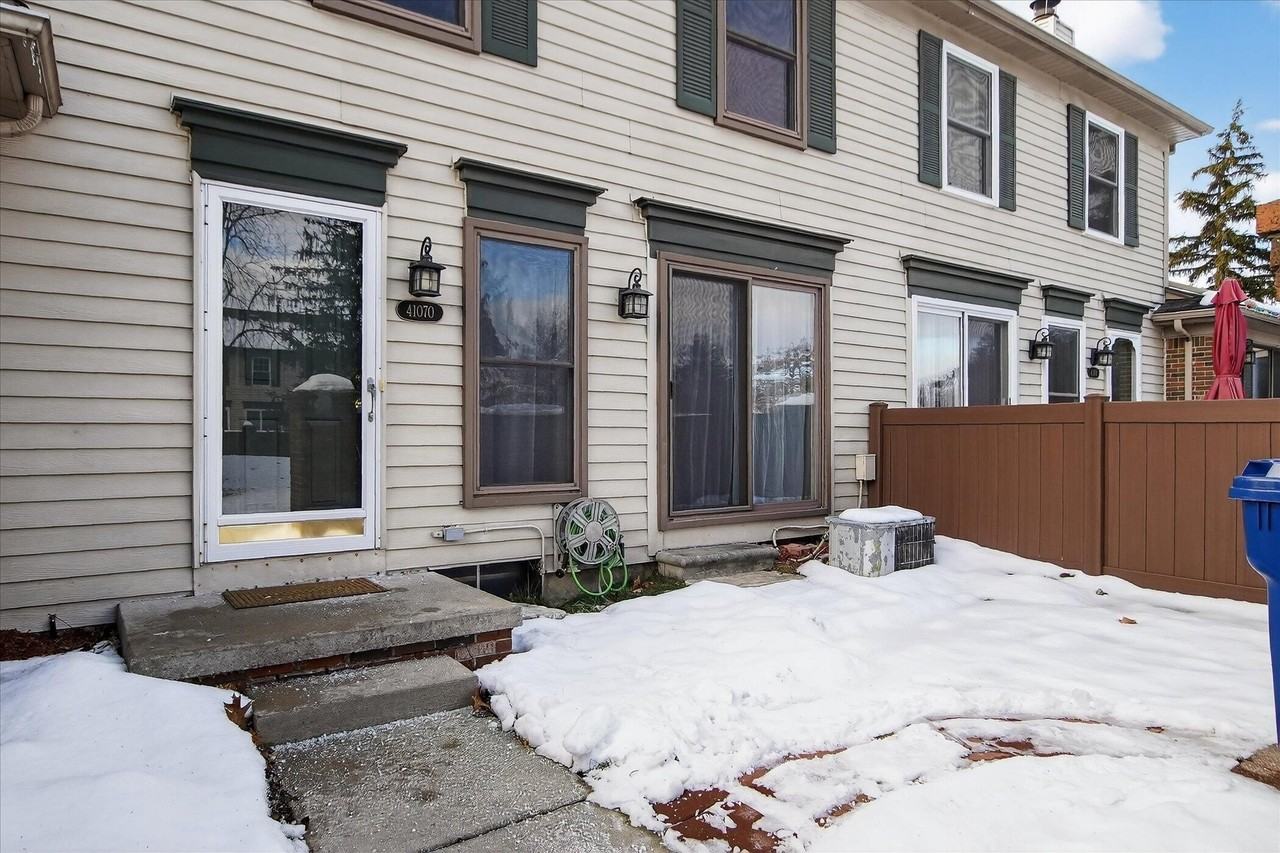 41070 Southwind Drive #92 - Photo 5 of 32