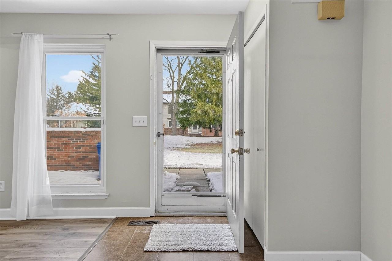 41070 Southwind Drive #92 - Photo 7 of 32