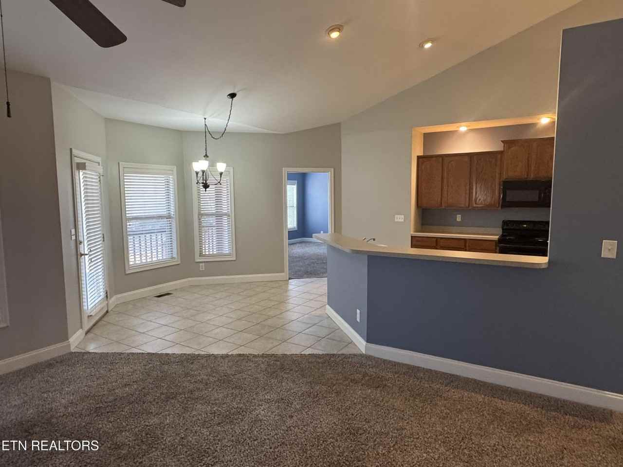 319 Okeema Way - Photo 5 of 15