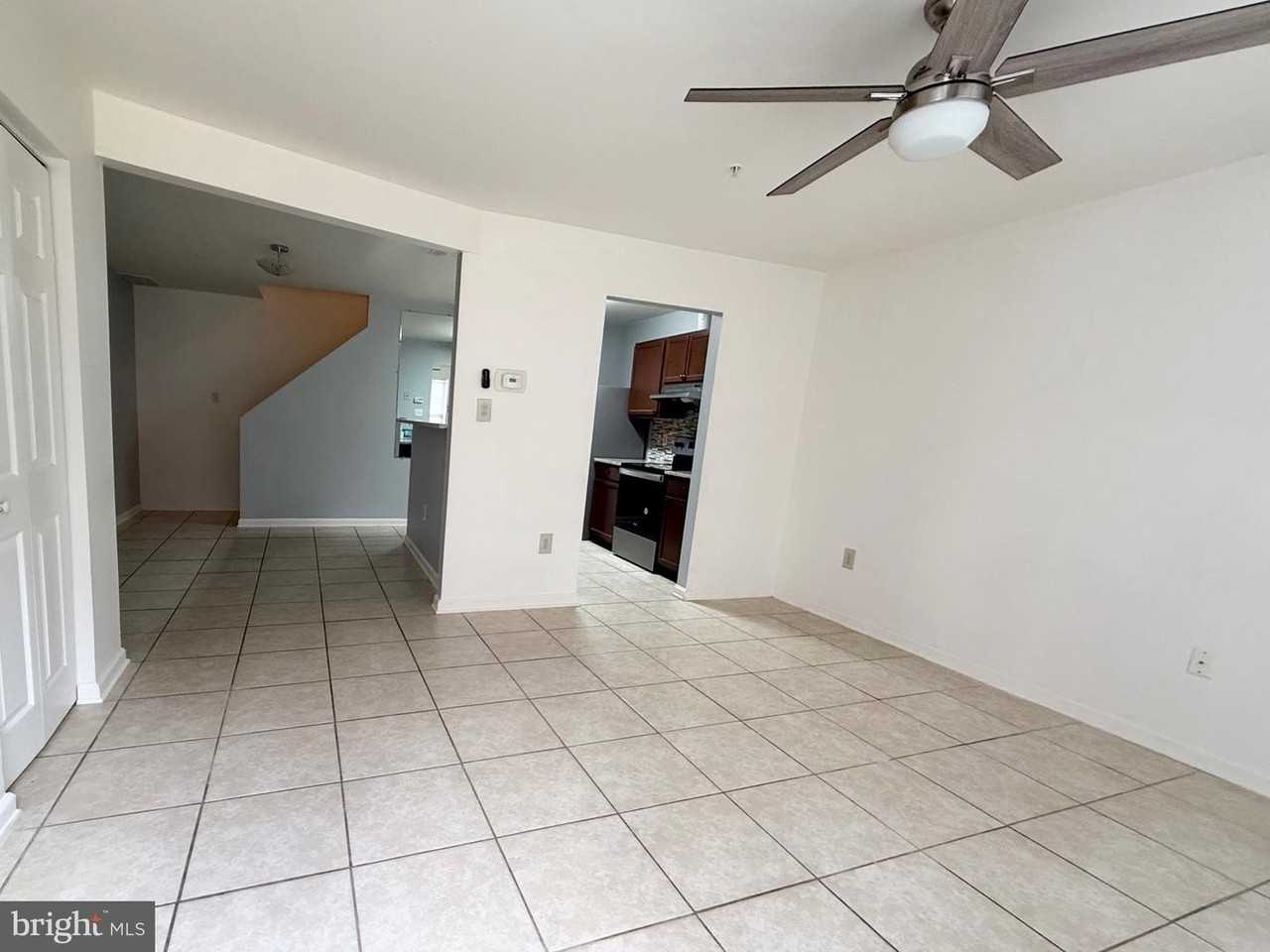 10128 Reprise Dr - Photo 3 of 25