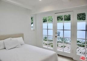 featured image of 1265 Bienveneda Avenue