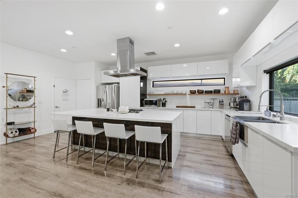 5487 Blanco Way - Photo 2 of 8