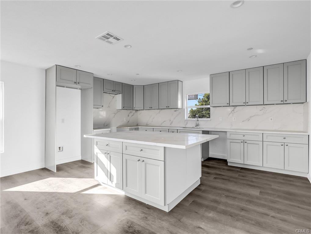 1231 South Rowan Avenue #1-2 - Photo 3 of 8