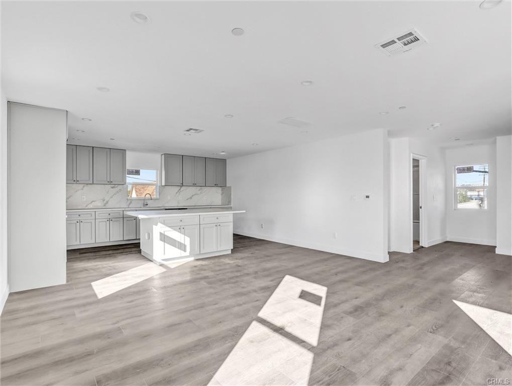 1231 South Rowan Avenue #1-2 - Photo 4 of 8