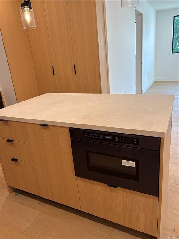 10352 Riverside Dr #201 - Photo 3 of 8