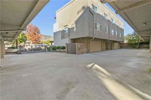 featured image of 552 Hahn Avenue