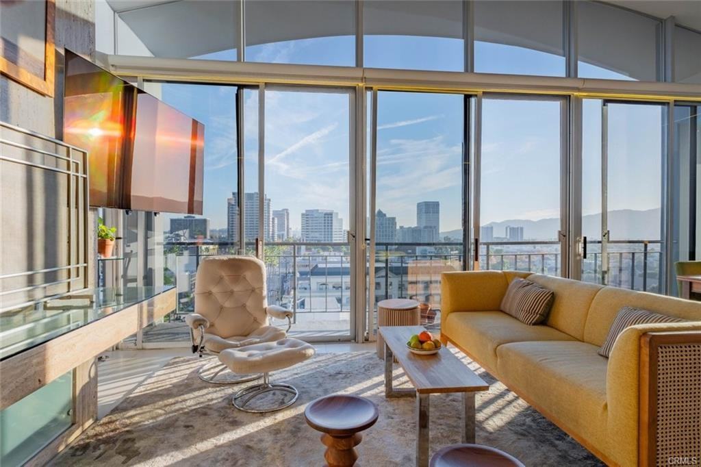 1155 N Brand Blvd - Photo 3 of 8