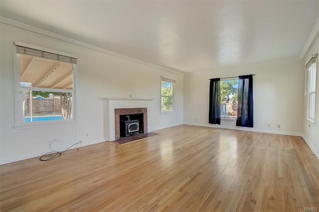 10847 Balboa Boulevard - Photo 7 of 8