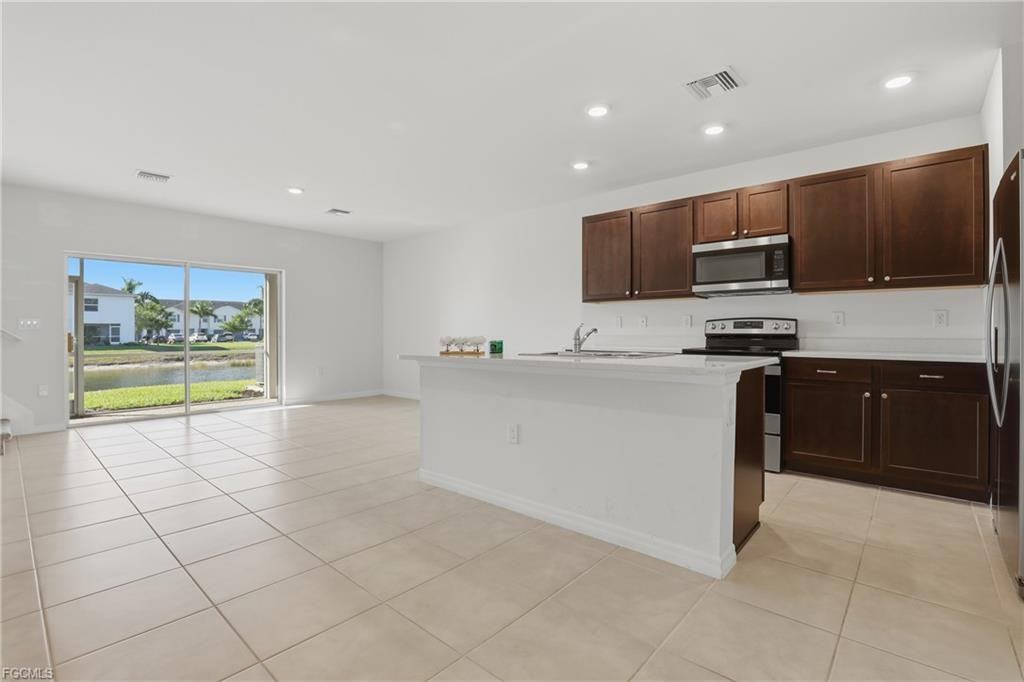 15368 Wildflower Cir - Photo 3 of 8