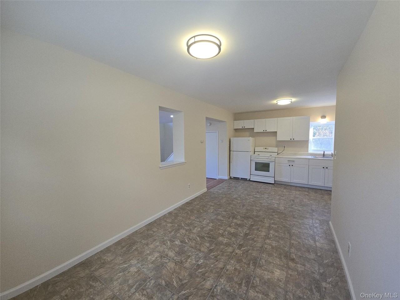 91 Holloran Road - Photo 5 of 22