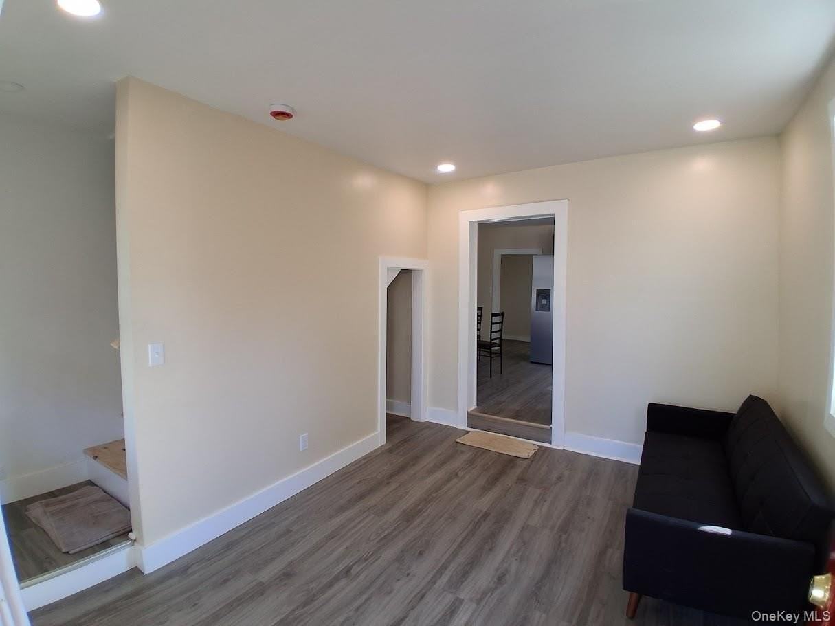 12 Tobacco Ln - Photo 2 of 17