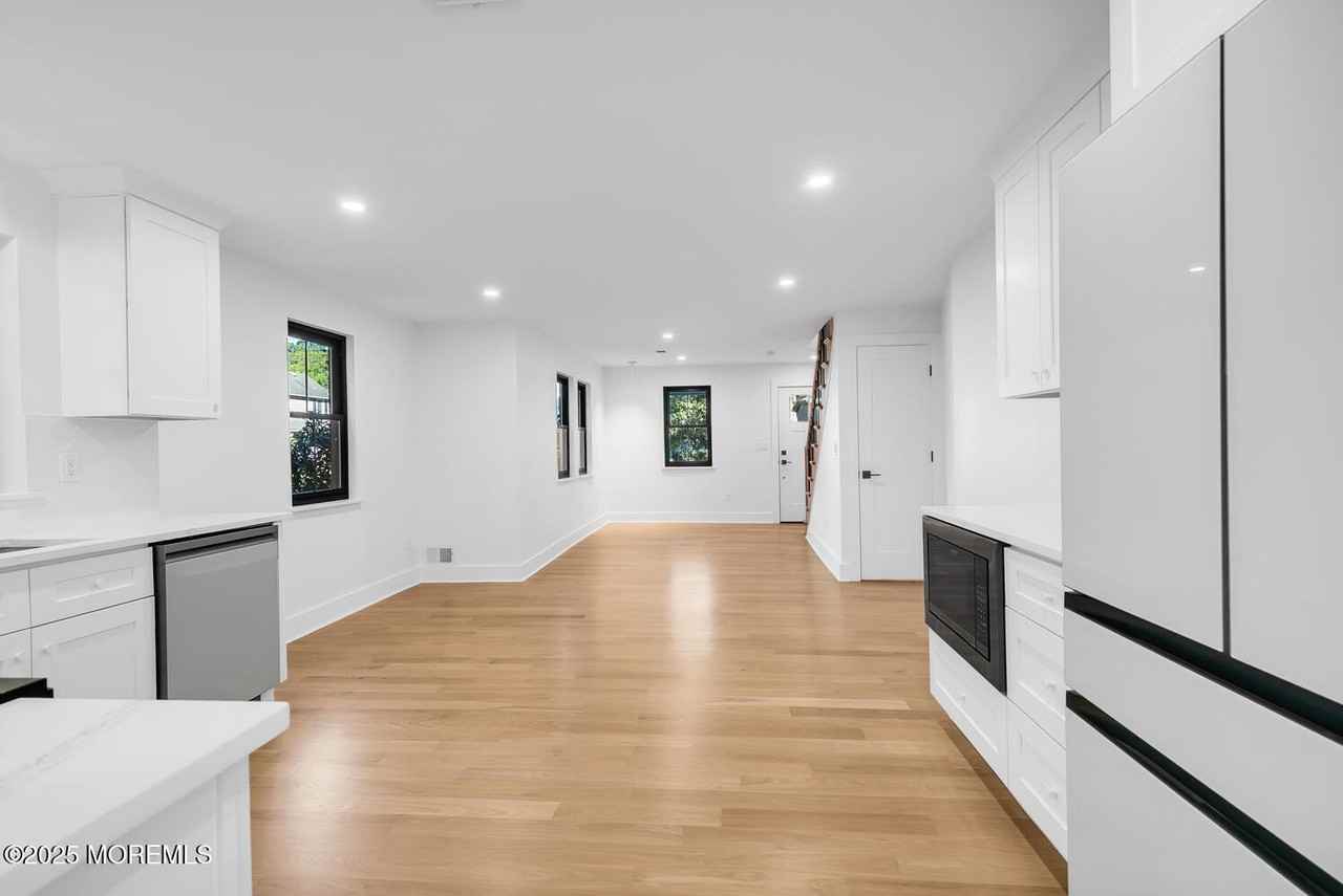 514 East Front Street - Photo 6 of 50