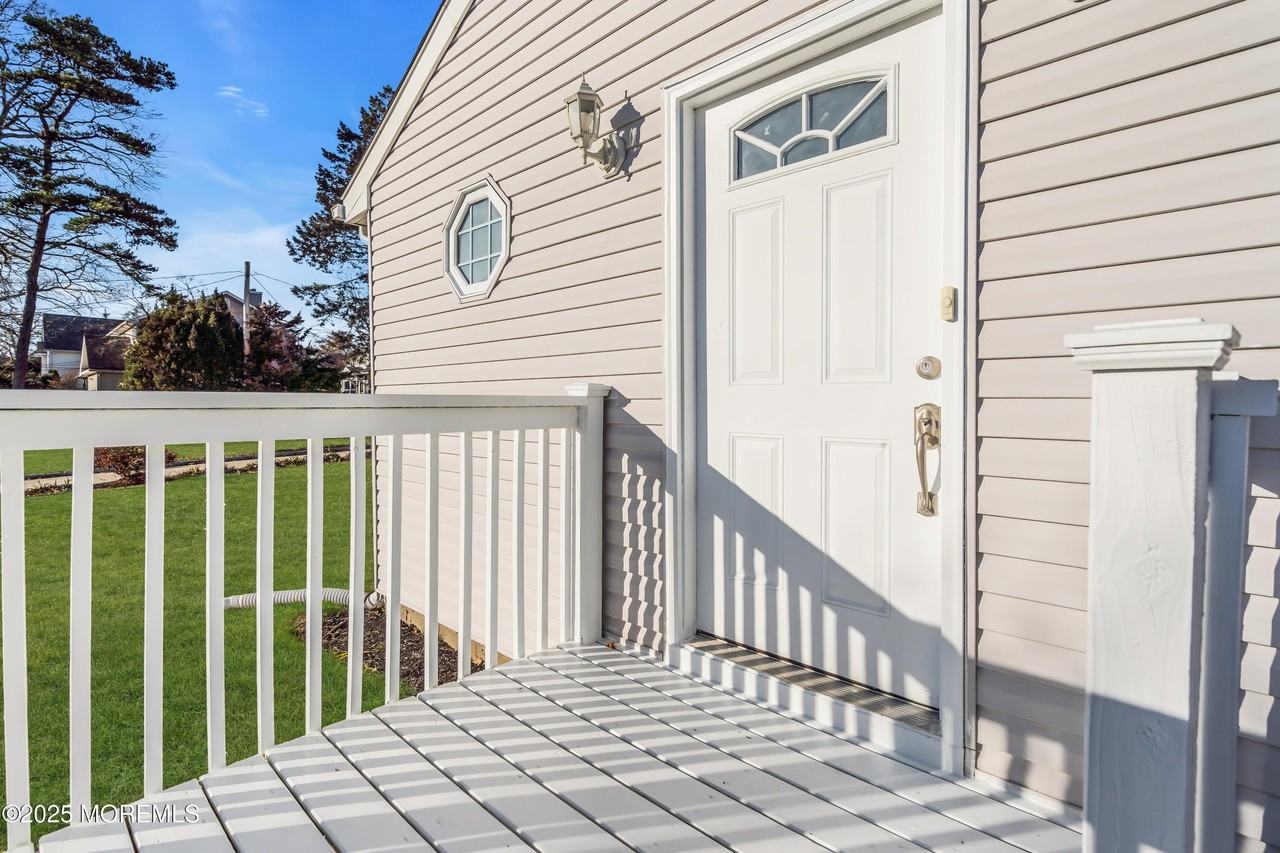 315 Elizabeth Avenue - Photo 6 of 31