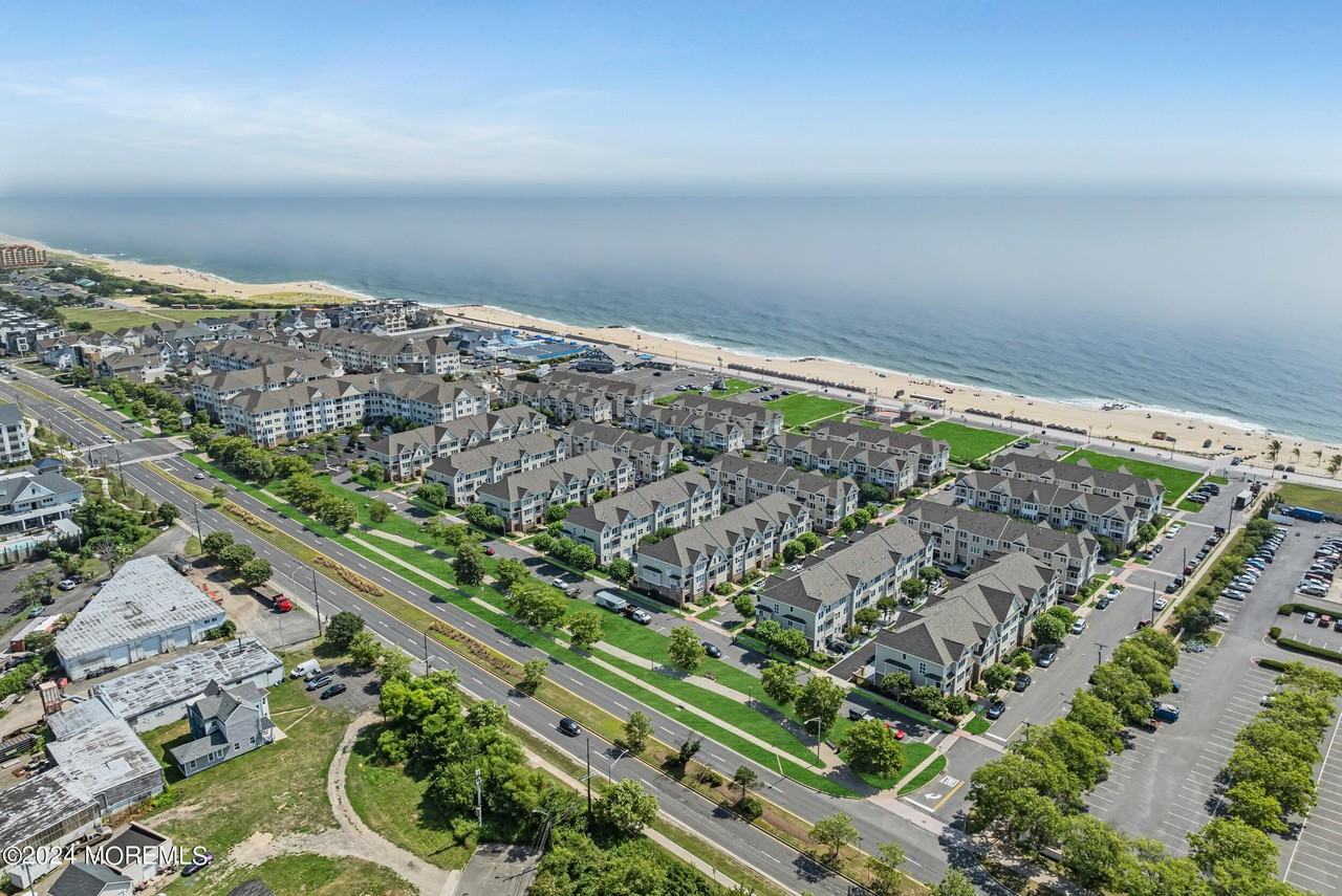 33 Cooper Avenue #215 - Photo 6 of 27