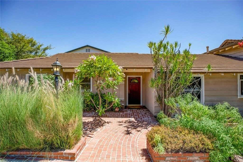 2556 Purvis Dr - Photo 3 of 50