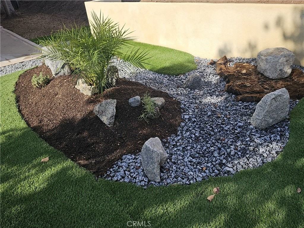 11981 Franklin Street - Photo 3 of 18