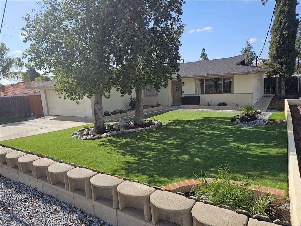 11981 Franklin Street - Photo 6 of 18