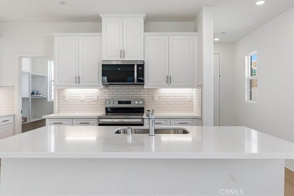 16019 Alamo Ct - Photo 6 of 24