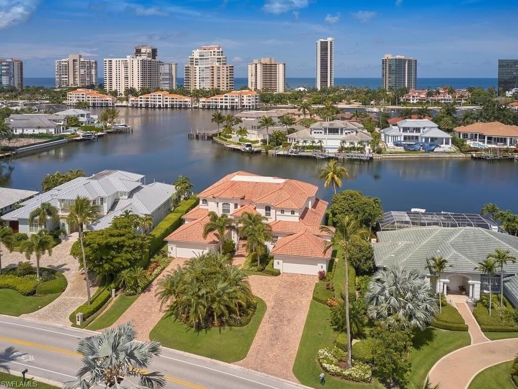 4419 Crayton Road - Photo 3 of 4