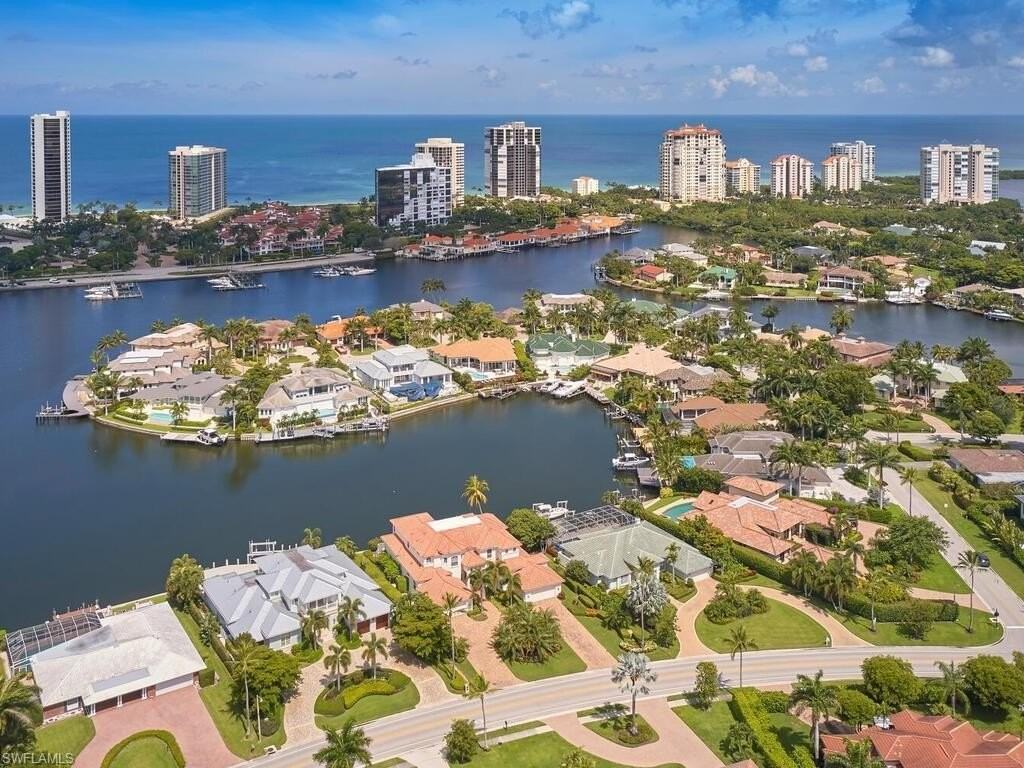 4419 Crayton Road - Photo 4 of 4