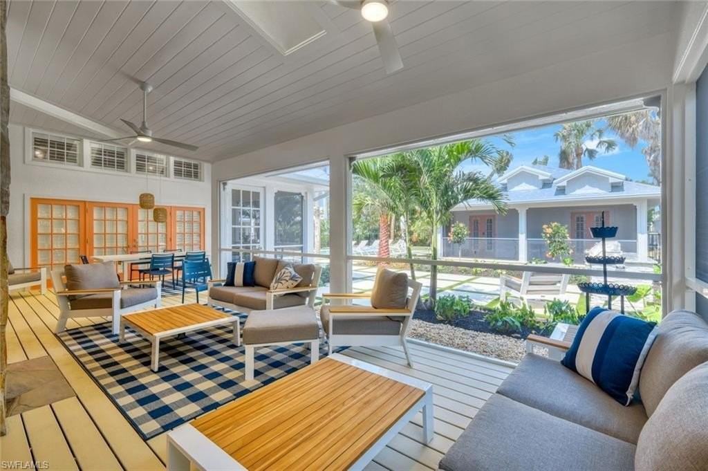 67 8th Street - Photo 4 of 38