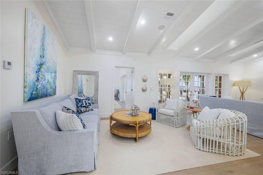 67 8th Street - Photo 7 of 38